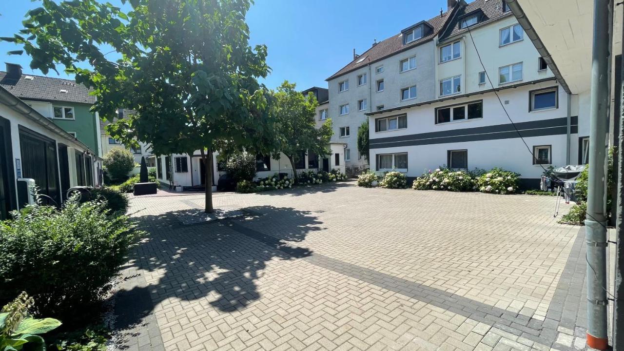 Oase Im Gruenen Hinterhof, Eg, Ruhe, Terrasse, Carport, Free Paytv, Kaffee&Tee, Fahrraeder Duisburg Exterior foto